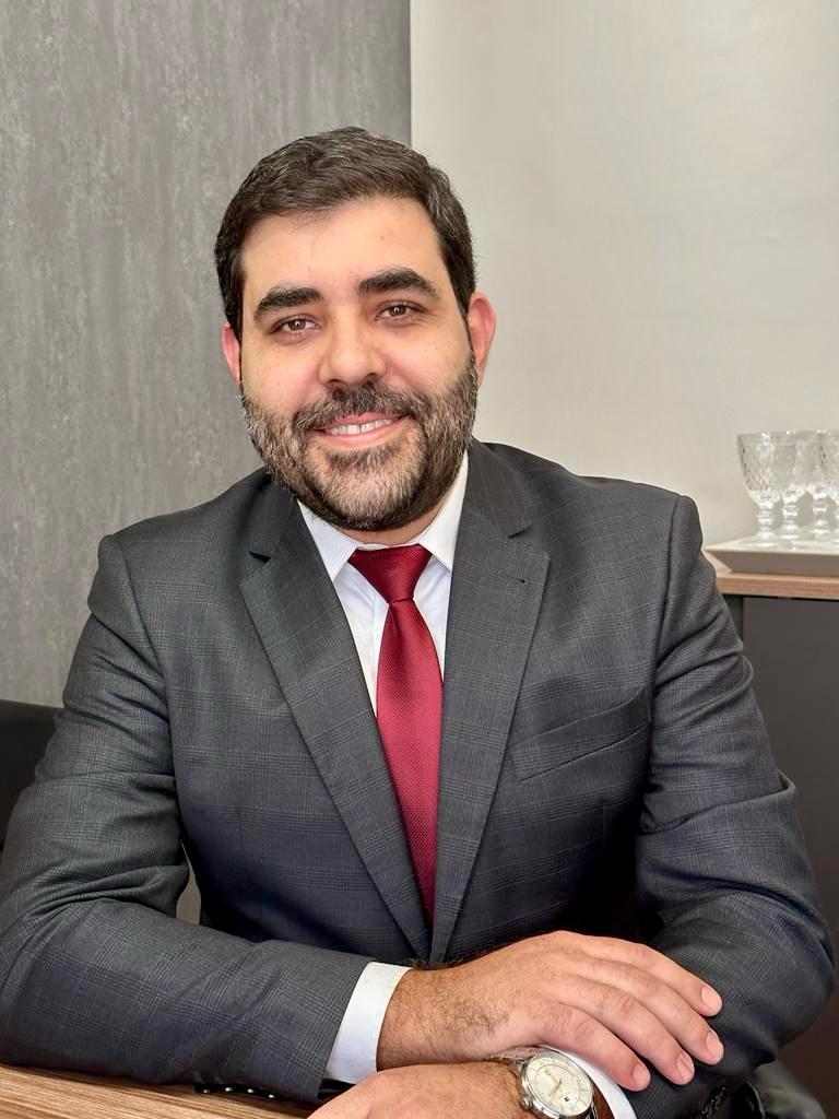 Dr. Guilherme Ferrer Godinho Filho